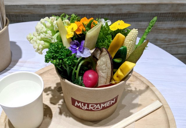The best-looking ramen in Japan? New store creates beautiful noodle bouquets