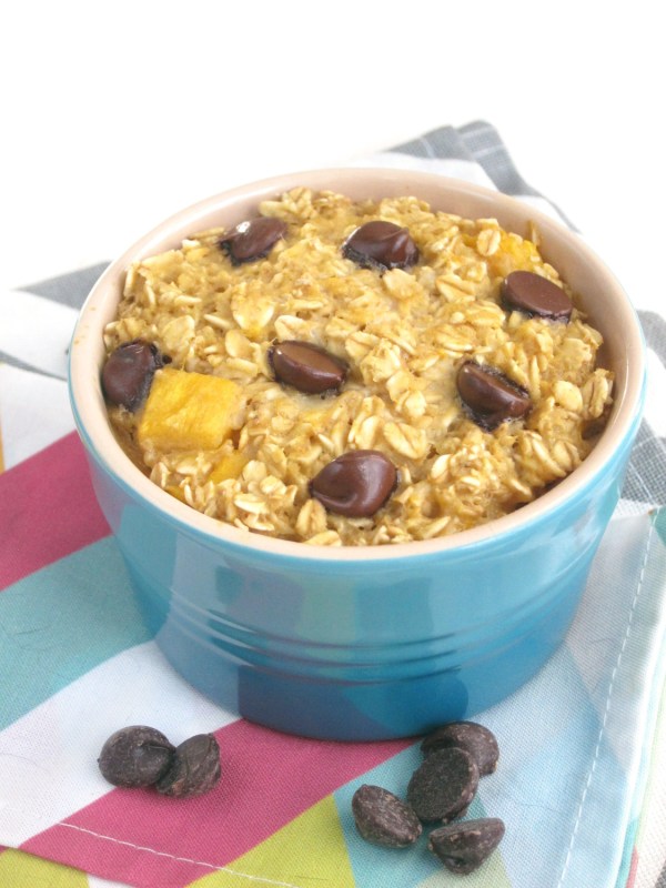 Mango Chocolate Chip Baked Oatmeal [Vegan]