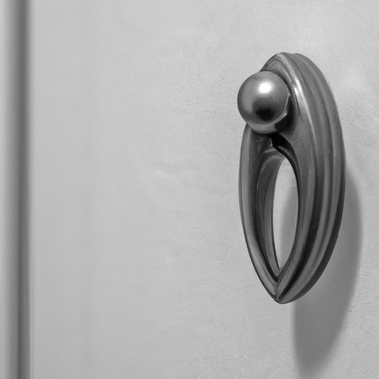 Discover the perfect finishing touch for your home with our stylish and versatile matte nickel robe hook. Elevate any room's decor with this chic and functional accessory.